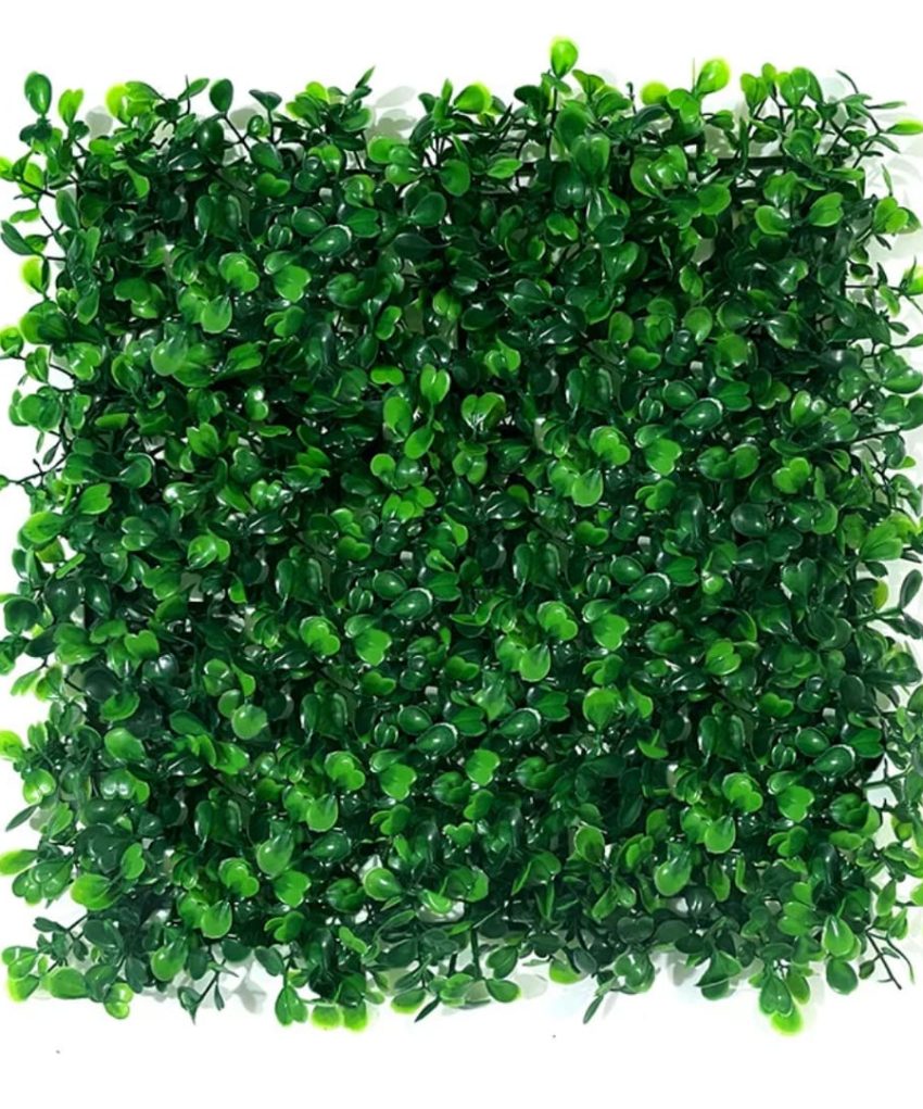 صورة بلاطات زرع صناعي تستخدم لتغطية الجدران والأسوار والديكورات الخارجية